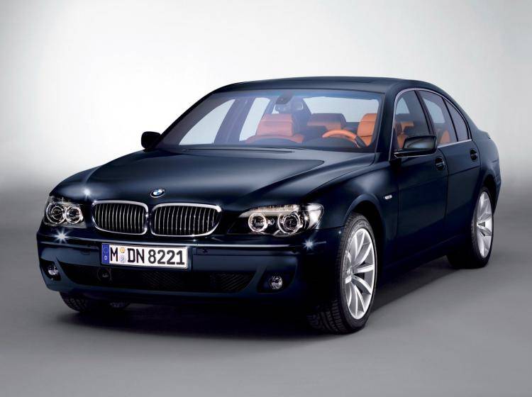BMW 7er IV (E65/E66) Рестайлинг - 2005 по 2008
