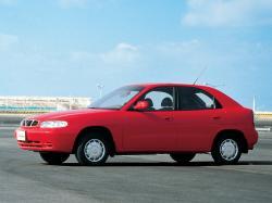 Daewoo Nubira I - 1997 по 2000 Хэтчбек 5дв.