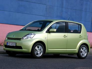 Daihatsu Sirion m2  - 2004 по 2007