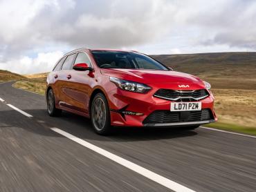 Kia Cee'd III Рестайлинг - 2021 по 2025