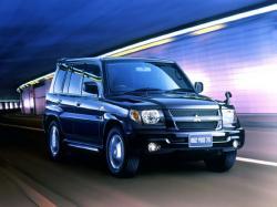 Mitsubishi Pajero iO   - 1998 по 2007 Внедорожник 5 дв.