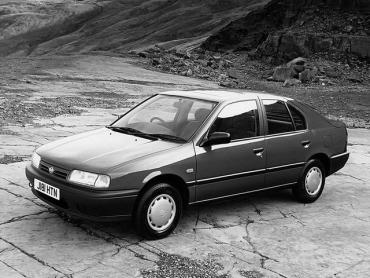 Nissan Primera I (P10) - 1990 по 1997 Хэтчбек 5 дв.
