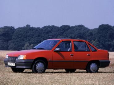 Opel Kadett E - 1984 по 1991 Седан