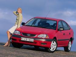 Toyota Avensis I (T220) Рестайлинг - 2000 по 2003 Хэтчбек 5дв.