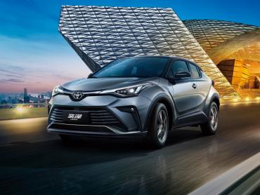Toyota Izoa I Рестайлинг - 2020 по 2025