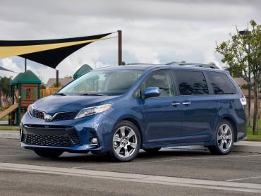 Toyota Sienna III Рестайлинг 2 - 2017 по 2020